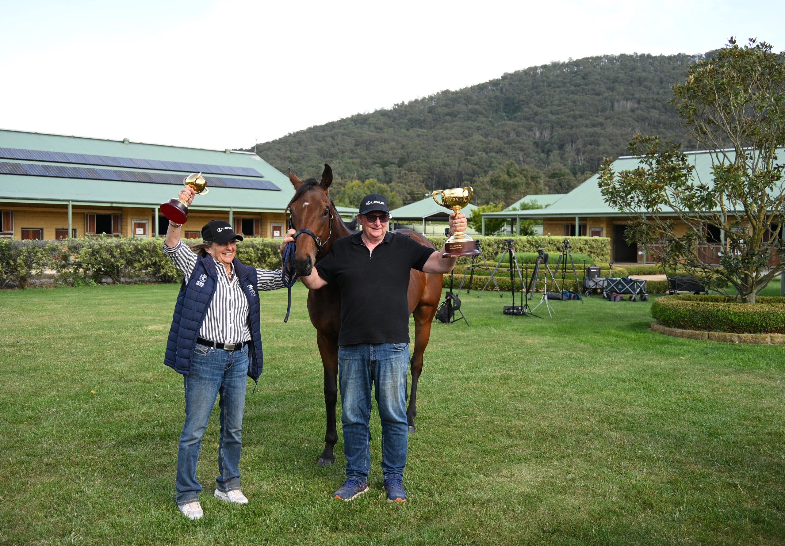 Melbourne Cup trainers punted from Macedon Lodge – Symons and Laxon on hunt for alternative stables